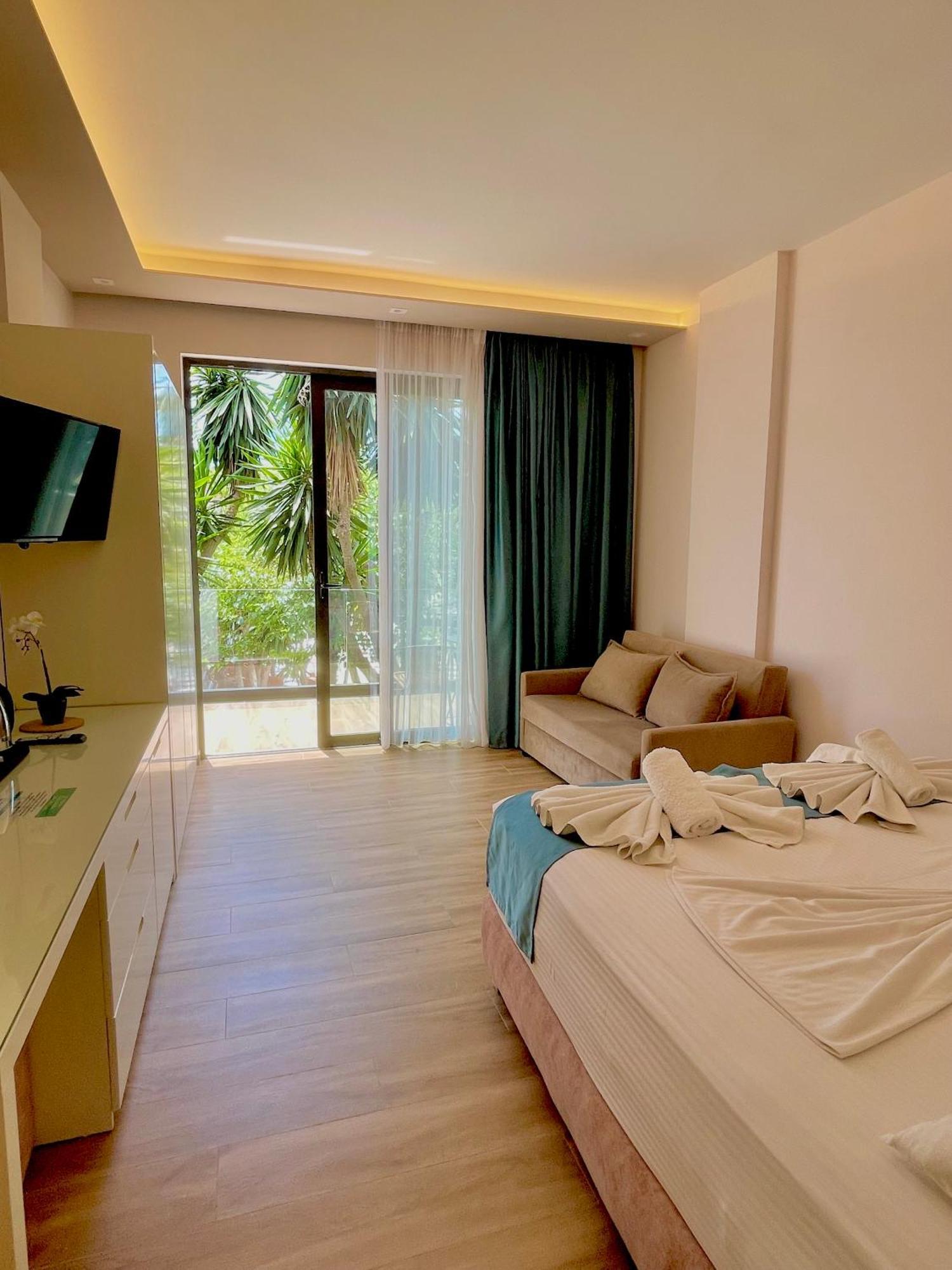 Hotell Denoel 4*